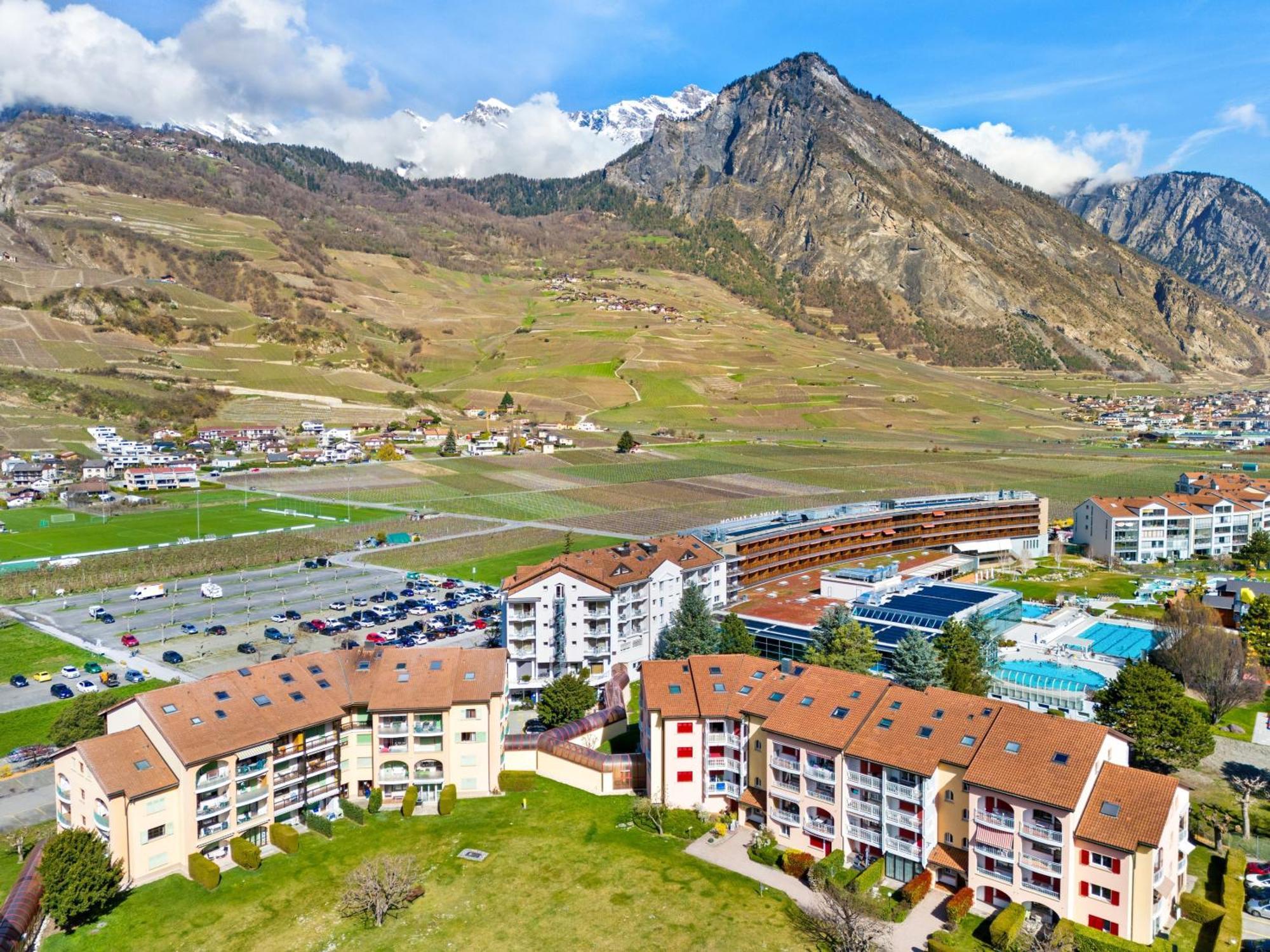 Apartamento Duplex Cosy Aux Bains De Saillon Exterior foto